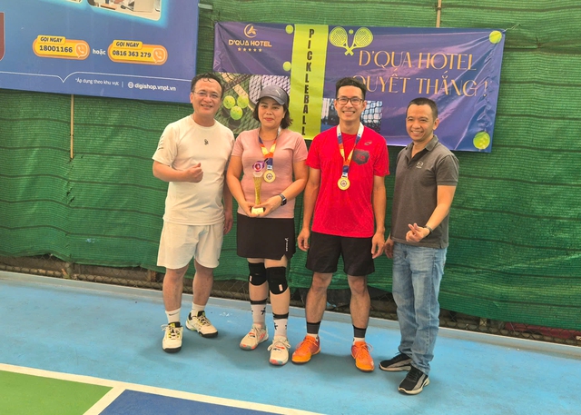 Nhiều trận cầu kịch tính tại giải Pickleball TPBank Nha Trang 2025 Nhiều trận cầu kịch tính tại giải Pickleball TPBank Nha Trang 2025