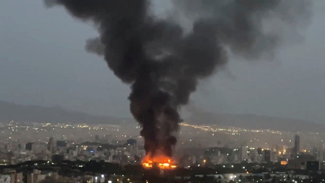 Israel điều 50 chiến đấu cơ tấn công cơ sở hạt nhân, nhiều mục tiêu ở Iran? Israel điều 50 chiến đấu cơ tấn công cơ sở hạt nhân, nhiều mục tiêu ở Iran?