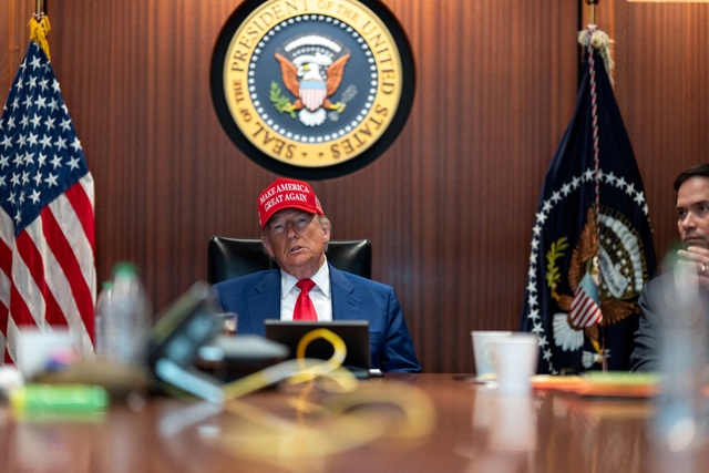 Canh bạc của Tổng thống Trump khi tấn công Iran Canh bạc của Tổng thống Trump khi tấn công Iran