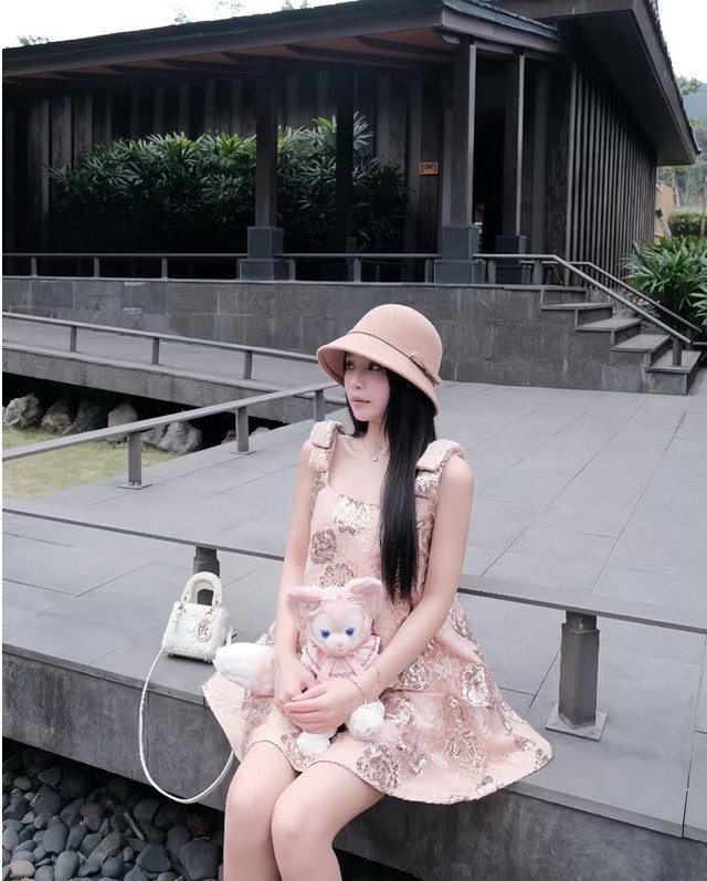 Diện trang phục tiểu thư ngày hè ‘đốn tim’ mọi ánh nhìn- Ảnh 6.