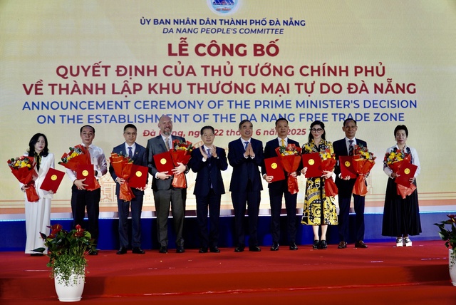 8 nhà đầu tư chiến lược đầu tư vào khu thương mại tự do Đà Nẵng là ai? 8 nhà đầu tư chiến lược đầu tư vào khu thương mại tự do Đà Nẵng là ai?