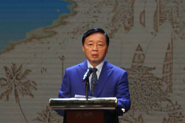 Phó thủ tướng: 'Phương tiện giao thông đang lấn át con người'- Ảnh 1. Phó thủ tướng: 'Phương tiện giao thông đang lấn át con người'- Ảnh 1.