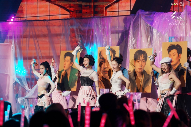 'Em xinh say hi' tổ chức concert: Có quá vội vàng?- Ảnh 4. 'Em xinh say hi' tổ chức concert: Có quá vội vàng?- Ảnh 4.