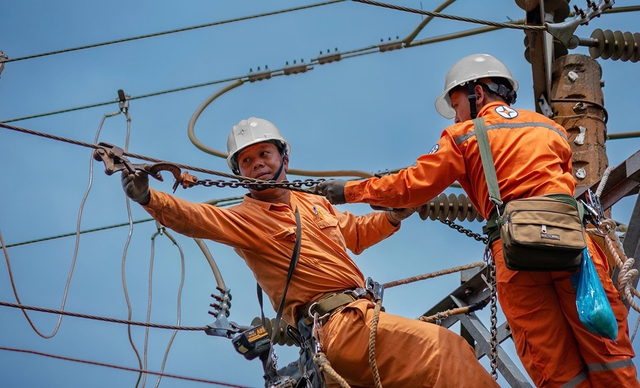 EVNCPC chủ động đảm bảo cung ứng điện mùa nắng nóng EVNCPC chủ động đảm bảo cung ứng điện mùa nắng nóng
