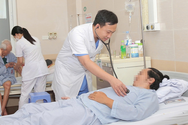 Nhận biết dấu hiệu nhồi máu cơ tim ở người trẻ