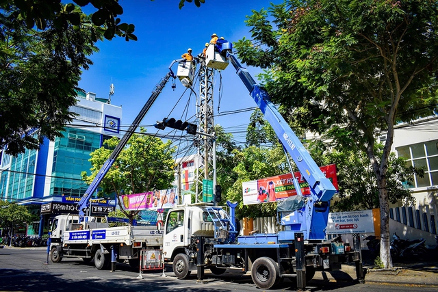 EVNCPC chủ động đảm bảo cung ứng điện mùa nắng nóng - Ảnh 2. EVNCPC chủ động đảm bảo cung ứng điện mùa nắng nóng - Ảnh 2.