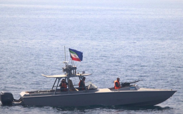 Giải mã “lá bài” Hormuz của Iran khi đối đầu Mỹ - Ảnh 2.