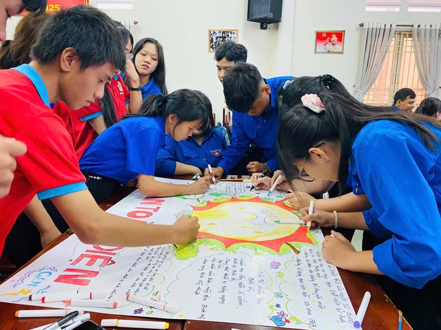 Nhớ tiết kiệm điện 'mọi lúc mọi nơi' - Ảnh 3.