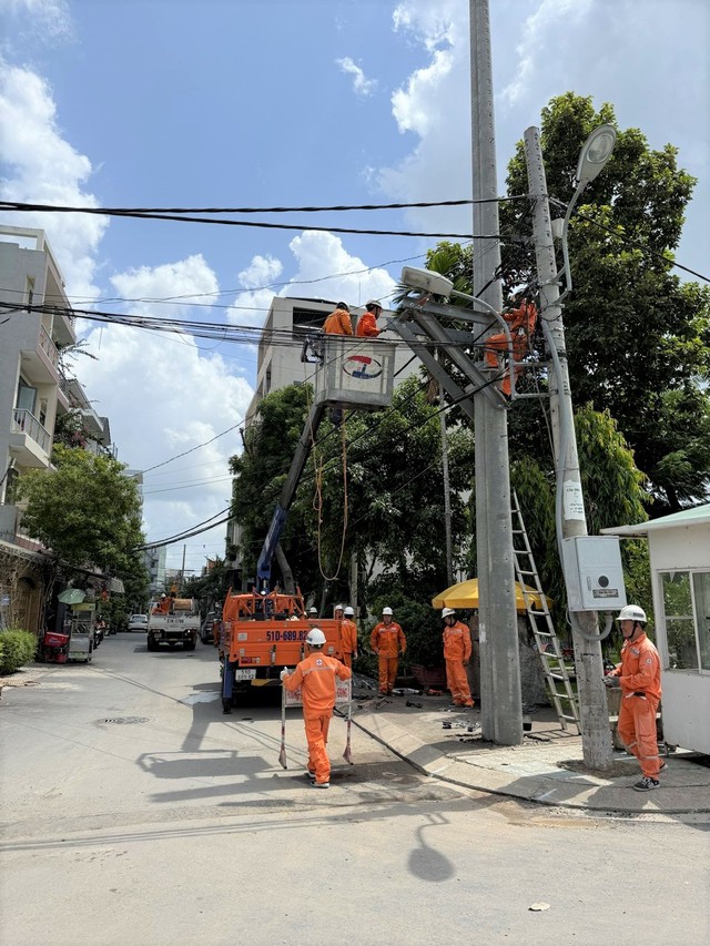 Nhớ tiết kiệm điện ‘mọi lúc mọi nơi’ Nhớ tiết kiệm điện ‘mọi lúc mọi nơi’