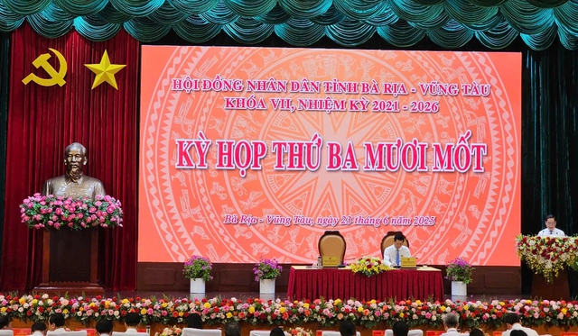 Cán bộ, công chức phải học hỏi để tránh rơi vào tình trạng lạc lõng, khó hòa nhập Cán bộ, công chức phải học hỏi để tránh rơi vào tình trạng lạc lõng, khó hòa nhập
