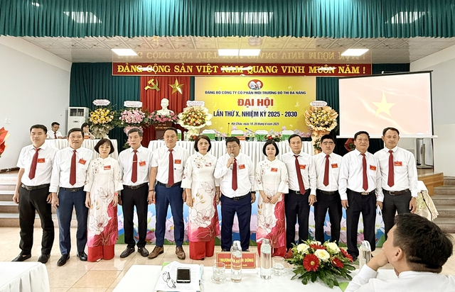 Nhân rộng địa bàn cơ giới hóa thu gom rác Nhân rộng địa bàn cơ giới hóa thu gom rác