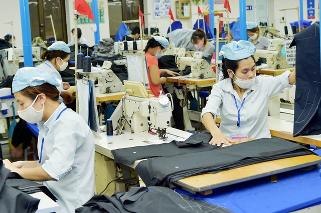 Tổng gi&aacute;m đốc Vinatex: Đối t&aacute;c 30 năm cũng đ&ograve;i giảm gi&aacute;, kh&ocirc;ng giảm sẽ bỏ đi - Ảnh 1.