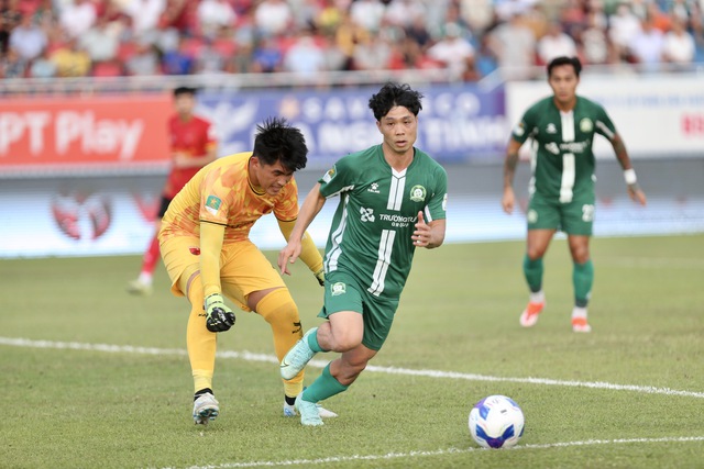 Trận play-off giành vé V-League: Màn tái ngộ buồn vui lẫn lộn của những người hùng Thường Châu Trận play-off giành vé V-League: Màn tái ngộ buồn vui lẫn lộn của những người hùng Thường Châu