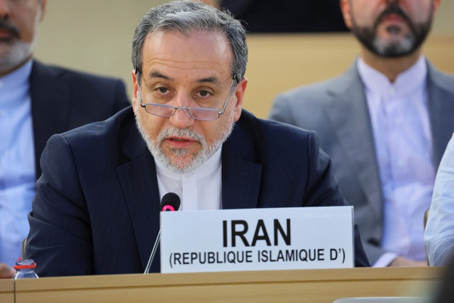 Iran nói chưa thỏa thuận ngừng bắn, phóng tên lửa đạn đạo vào Israel - Ảnh 1.