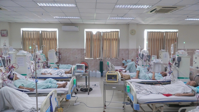 Suy thận rình rập người trẻ: Sự sống gắn với máy lọc máu ở tuổi 23 Suy thận rình rập người trẻ: Sự sống gắn với máy lọc máu ở tuổi 23