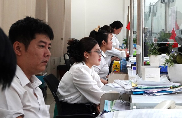 TP.HCM dự kiến hỗ trợ công chức thôi việc vay vốn, miễn lãi suất 5 năm TP.HCM dự kiến hỗ trợ công chức thôi việc vay vốn, miễn lãi suất 5 năm