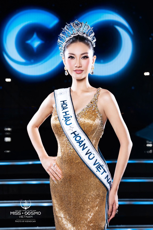 Showbiz 23.6: Ngọc Trinh làm rõ tin đồn tình cảm, Phương Linh sau khi đăng quang - Ảnh 2.