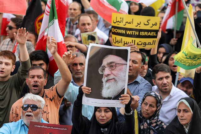 Lãnh tụ tối cao Iran lên tiếng sau khi Tehran tấn công căn cứ Mỹ Lãnh tụ tối cao Iran lên tiếng sau khi Tehran tấn công căn cứ Mỹ