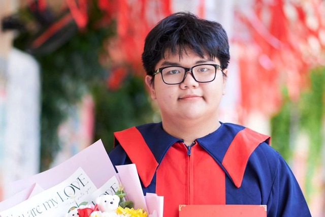 Á khoa thi lớp 10 TP.HCM sở hữu loạt giải thưởng, muốn làm giáo viên toán - Ảnh 1.