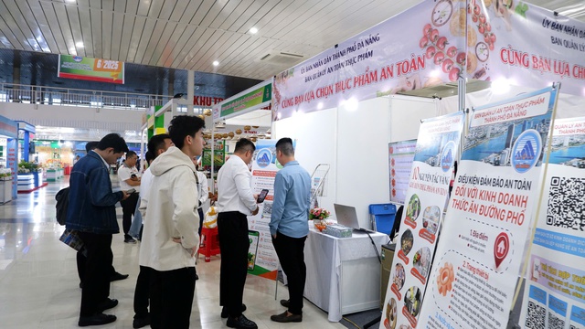 Gi&uacute;p người d&acirc;n lựa chọn thực phẩm an to&agrave;n- Ảnh 1.