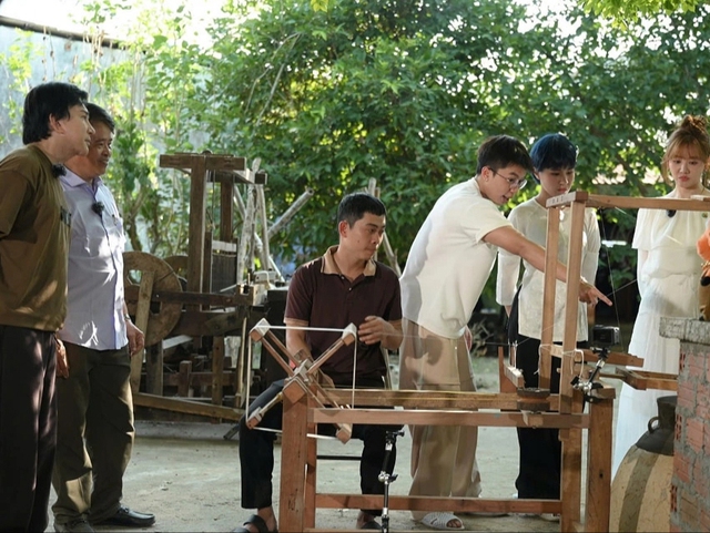 Để tơ lụa Việt đi xa- Ảnh 3. Để tơ lụa Việt đi xa- Ảnh 3.