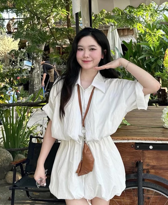 Lựa chọn jumpsuit cho nàng yêu vẻ đẹp thanh lịch và thời thượng- Ảnh 5.