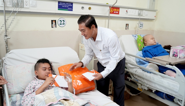 Bảo trợ trẻ mồ côi có người thân hiến tạng cứu người- Ảnh 4. Bảo trợ trẻ mồ côi có người thân hiến tạng cứu người- Ảnh 4.