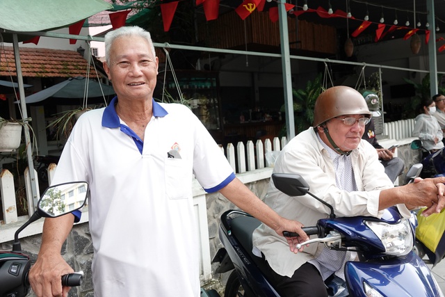 Hai anh em U.70 tiếp sức cho cháu 'vượt vũ môn' kỳ thi tốt nghiệp THPT 2025 - Ảnh 2.