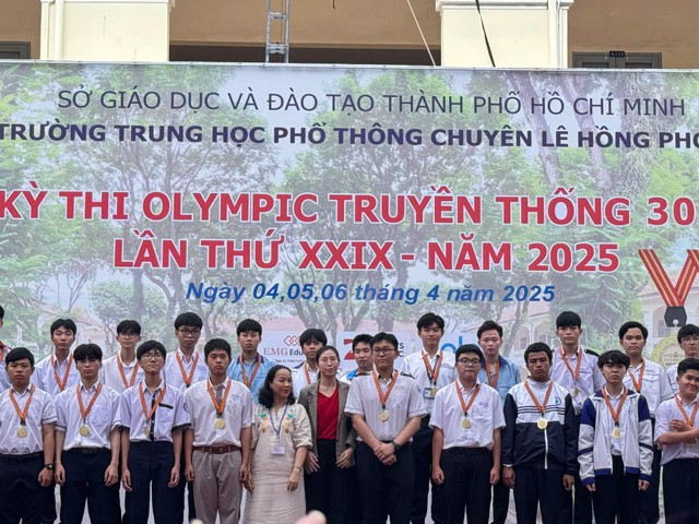 Khi học sinh phố núi vươn tầm quốc gia và thế giới- Ảnh 3. Khi học sinh phố núi vươn tầm quốc gia và thế giới- Ảnh 3.
