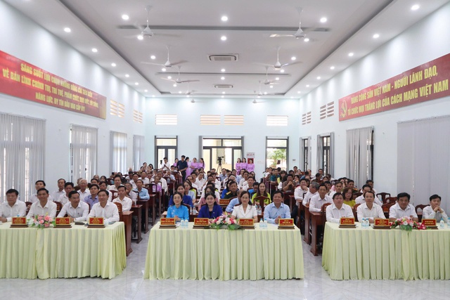 99 tỉ đồng hỗ trợ cán bộ Bình Phước sang Đồng Nai mới làm việc 99 tỉ đồng hỗ trợ cán bộ Bình Phước sang Đồng Nai mới làm việc