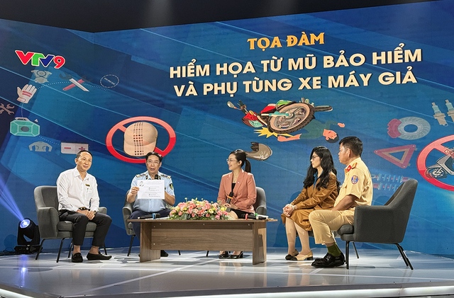 Hiểm họa chết người khi thay phụ tùng nhái, đội mũ bảo hiểm giả Hiểm họa chết người khi thay phụ tùng nhái, đội mũ bảo hiểm giả