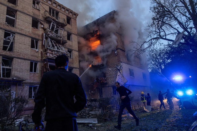 Chiến sự Ukraine ngày 1.218: Ukraine ‘tập kích lãnh thổ Nga’, ông Trump gặp ông Zelensky Chiến sự Ukraine ngày 1.218: Ukraine ‘tập kích lãnh thổ Nga’, ông Trump gặp ông Zelensky