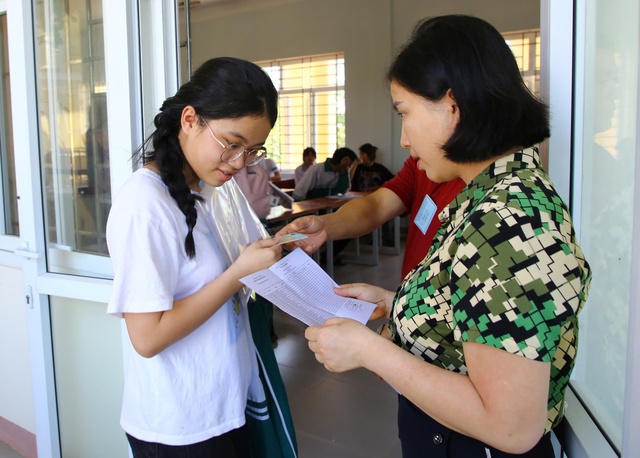 Nữ sinh Việt - Hà Lan tự tin bước vào kỳ thi tốt nghiệp THPT 2025 - Ảnh 3. Nữ sinh Việt - Hà Lan tự tin bước vào kỳ thi tốt nghiệp THPT 2025 - Ảnh 3.