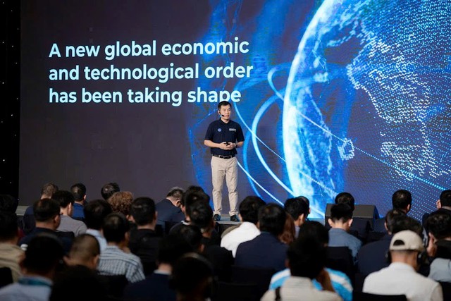 DCCI Summit 2025 TP.HCM: Ti&ecirc;n phong hạ tầng số cho tăng trưởng xanh- Ảnh 1.