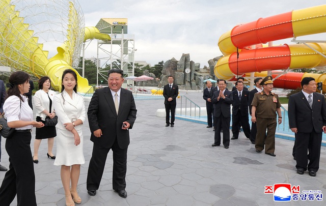 Triều Tiên khánh thành khu du lịch Wonsan Kalma Với sức chứa 20 . 000 Người - Ảnh 2. Triều Tiên khánh thành khu du lịch Wonsan Kalma Với sức chứa 20 . 000 Người - Ảnh 2.