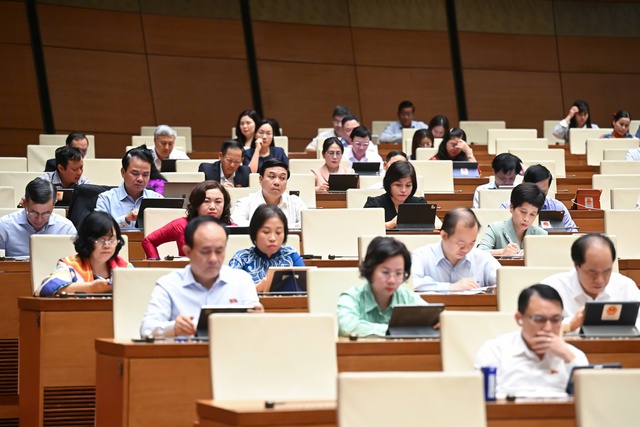 Chính thức miễn học phí học sinh công lập, hỗ trợ học phí dân lập, tư thục Chính thức miễn học phí học sinh công lập, hỗ trợ học phí dân lập, tư thục