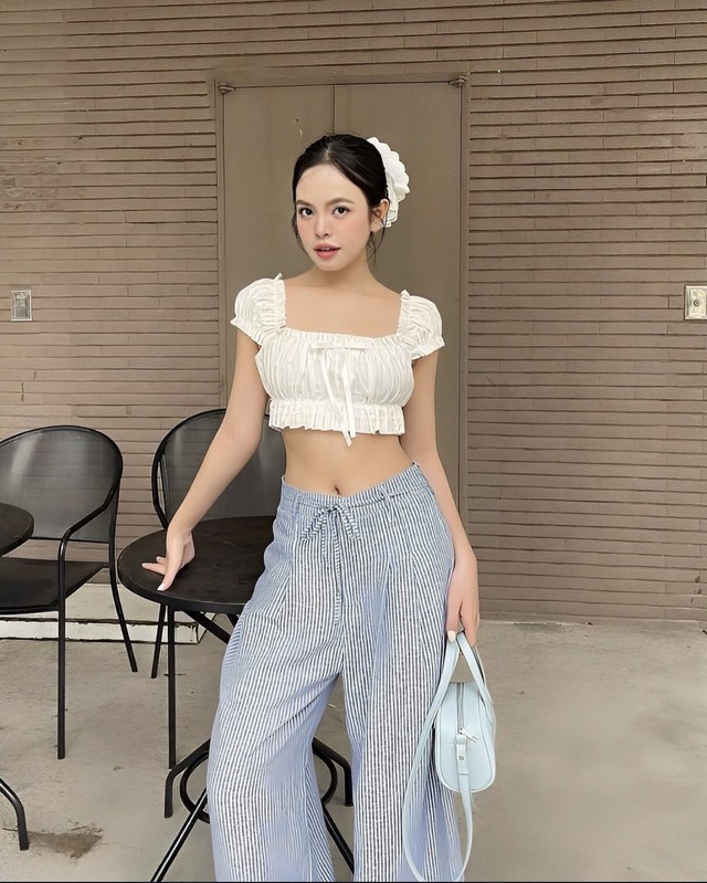 Tôn đôi chân dài miên man với quần kẻ sọc ống rộng- Ảnh 5.
