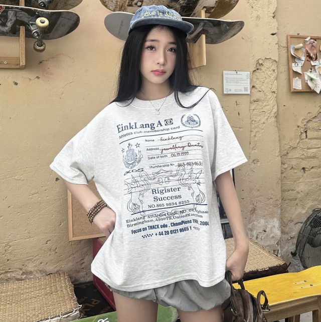 'Chạm' vào chất riêng với áo thun boxy đầy phong cách- Ảnh 4. 'Chạm' vào chất riêng với áo thun boxy đầy phong cách- Ảnh 4.