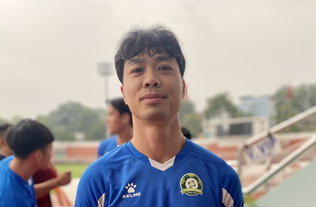 Siết chặt an ninh trận play-off, khán giả được khuyến cáo khi đến xem Công Phượng ‘đại chiến’ Bùi Tiến Dũng Siết chặt an ninh trận play-off, khán giả được khuyến cáo khi đến xem Công Phượng ‘đại chiến’ Bùi Tiến Dũng