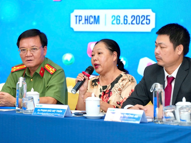 Cẩn trọng từng bài đăng, lượt chia sẻ trên mạng xã hội Cẩn trọng từng bài đăng, lượt chia sẻ trên mạng xã hội