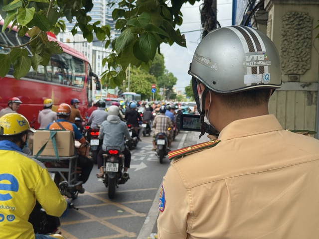 L&atilde;nh đạo CSGT TP.HCM n&oacute;i về những kh&oacute; khăn khi phạt nguội xe m&aacute;y - Ảnh 3.