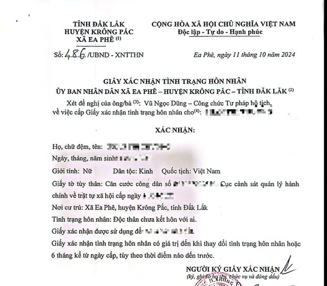 TP.HCM với chiến dịch 90 ngày đêm ‘cắt giảm thủ tục xác nhận tình trạng hôn nhân’
- Ảnh 1. TP.HCM với chiến dịch 90 ngày đêm ‘cắt giảm thủ tục xác nhận tình trạng hôn nhân’
- Ảnh 1.