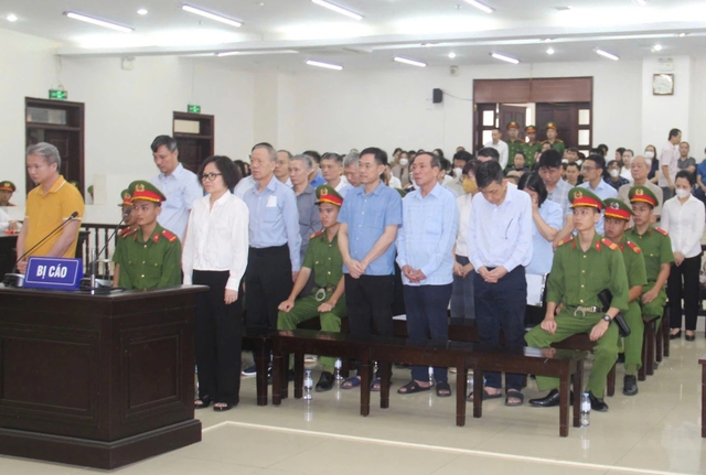 ទោស​របស់​លោក Trinh Van Quyet ត្រូវ​បាន​កាត់​បន្ថយ​ត្រឹម ១៤ ឆ្នាំ ប្អូន​ស្រី​របស់​លោក​ត្រូវ​បាន​ដោះលែង​នៅ​ក្នុង​តុលាការ - រូបថត ២.