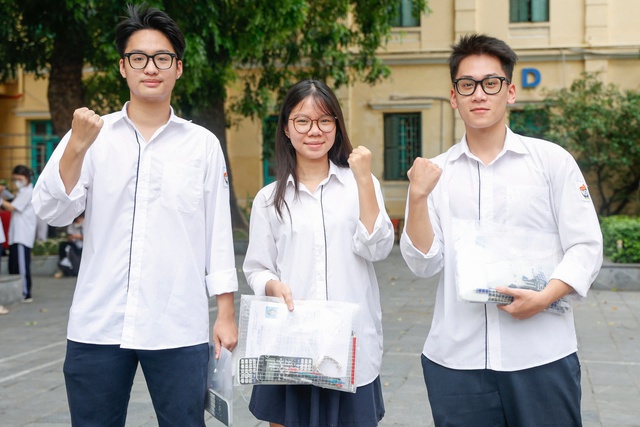 Giáo viên nhận xét đề toán: học sinh giỏi được 8 điểm là mừng rồi Giáo viên nhận xét đề toán: học sinh giỏi được 8 điểm là mừng rồi