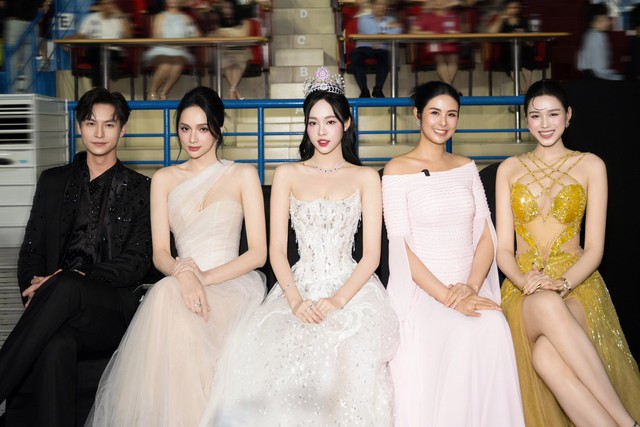 

Áp lực là điều mà hầu hết các hoa hậu đều phải đối mặt, không dựa vào drama hay sự nổi tiếng ảo sẽ dần vượt qua, trưởng thành và có bản lĩnh  