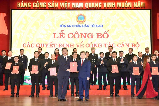 Chánh án TAND tối cao bổ nhiệm 26 chánh án và 3 chánh tòa phúc thẩm mới Chánh án TAND tối cao bổ nhiệm 26 chánh án và 3 chánh tòa phúc thẩm mới
