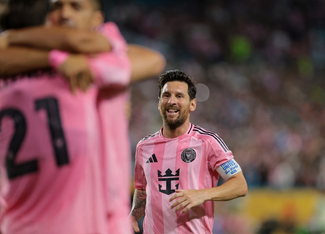 Al Hilal quyết đưa Messi đến Saudi Pro League bằng hợp đồng cực ‘khủng’, cạnh tranh Ronaldo- Ảnh 2. Al Hilal quyết đưa Messi đến Saudi Pro League bằng hợp đồng cực ‘khủng’, cạnh tranh Ronaldo- Ảnh 2.