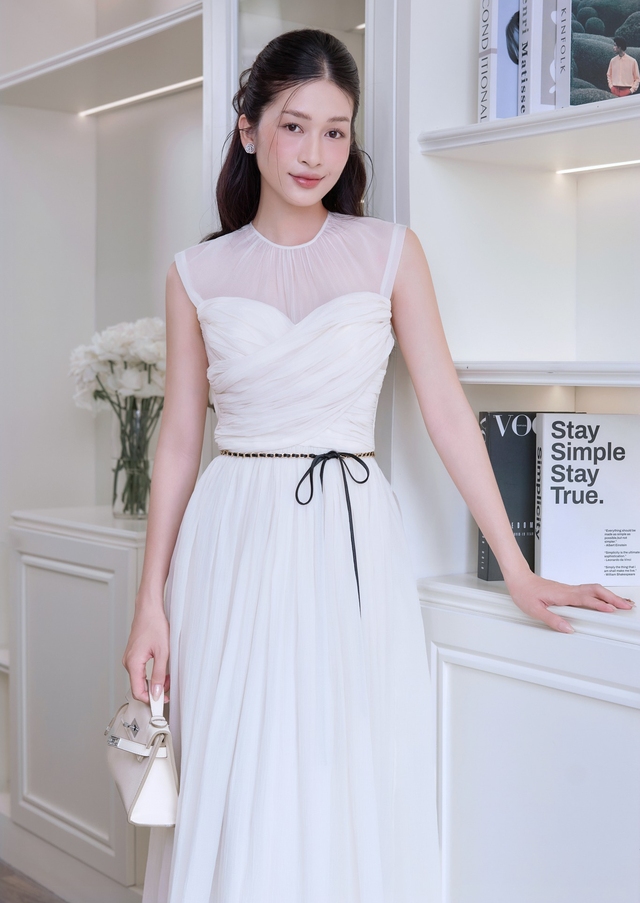 Váy dáng dài dễ mặc, dễ đẹp nhất mùa nắng- Ảnh 3.