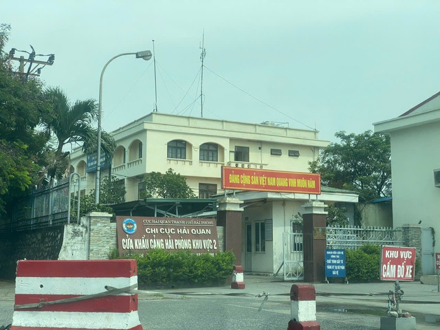Hoãn phiên xét xử 14 cựu cán bộ Hải quan Hải Phòng - Ảnh 2.