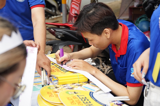 Vững lòng thí sinh, ấm lòng phụ huynh - Ảnh 2.